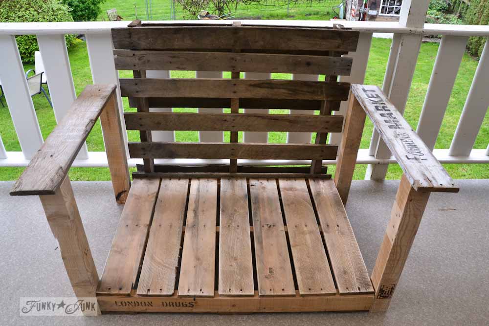 Pallet-wood-patio-chair-05861